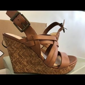 New. Jessica Simpson Wedges LT luggage - Size 7m